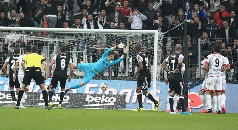 100 bin oy ve işte Süper Lig'in en iyi frikikçisi!