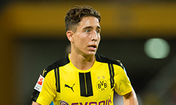 Serie A'nın köklü kulüperinden Fiorentina, sağ kanat transferinde rotayı milli futbolcu Emre Mor'a çevirdi.