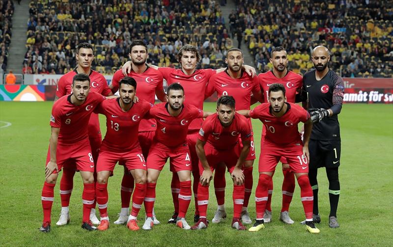 Spor yazarları İsveç - Türkiye maçını değerlendirdi.