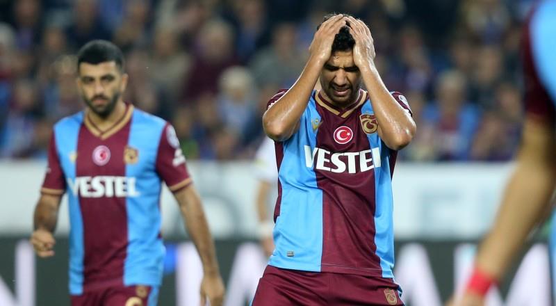 Spor Toto Süper Lig'in 9. hafta karşılaşmasında Trabzonspor ile Kasımpaşa karşı karşıya geldi. Mücadele 0-0 beraberlik ile sona erdi. Karşılaşmanın öne çıkan notları ise burada...